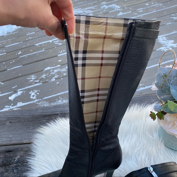 Burberry Knee-High Leather Heeled Boots 38 - Picture 13 of 13